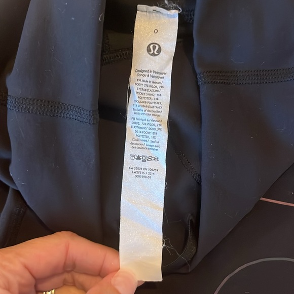 Lululemon size 0 leggings like new! - Picture 2 of 5